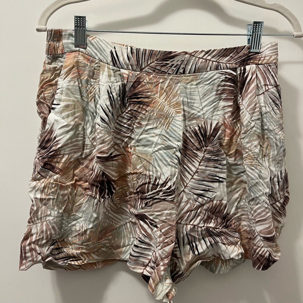 Palm shorts, size:8